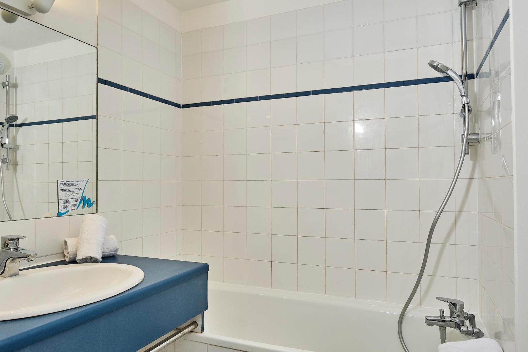 Hotel Artemia - Avec Piscine 2*