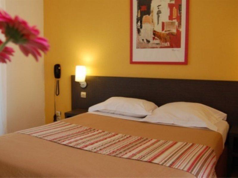 Noemys - Ex Mona Lisa Royal Hotel 2*
