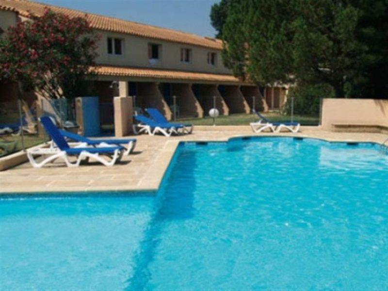 Artemia - Avec Piscine 2*