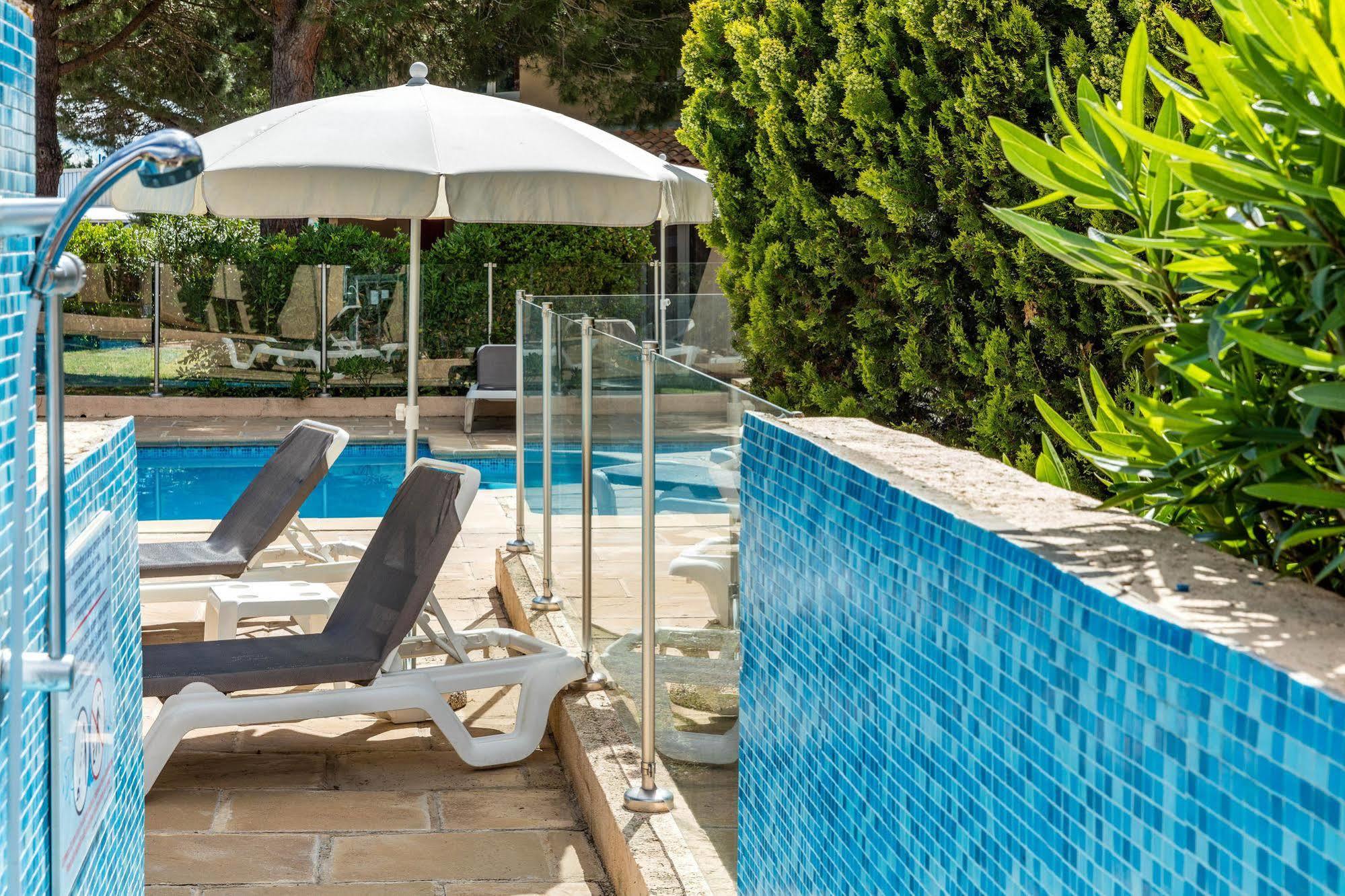 Hotel Artemia - Avec Piscine Aigues-Mortes